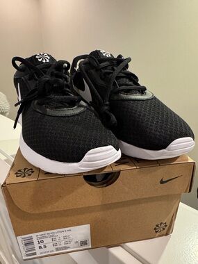 NEW Nike Black and White Athletic Sneakers - Revolution